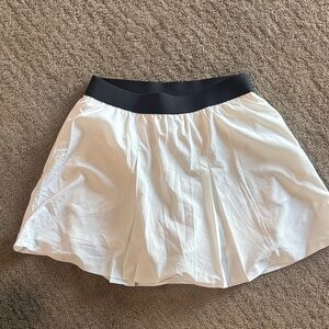 Puma Women's White Skort with Black Waistband size small
